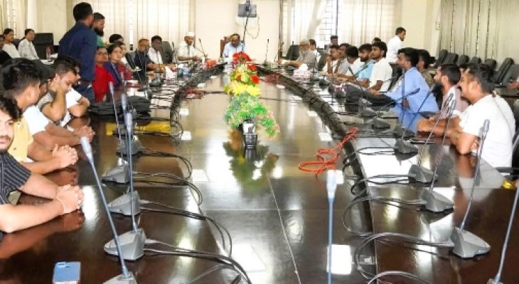 হাবিপ্রবি’র নেপালী শিক্ষার্থীদের সাথে উপাচার্য এনামউল্যার মতবিনিময়